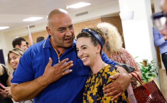 מנחם בגין וזאב ז'בוטינסקי מתהפכים בקברם