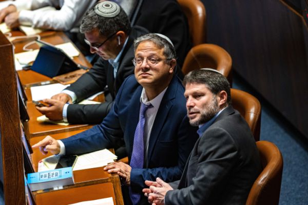 סקר: הימין מתרסק; מפלגת השמאל עוברת את אחוז החסימה