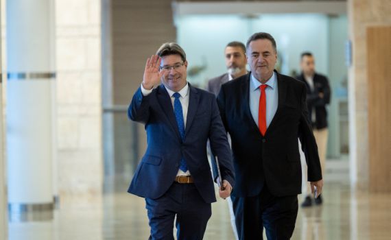 דיווח: השר הבכיר יפרוש מהממשלה וימונה לשגריר