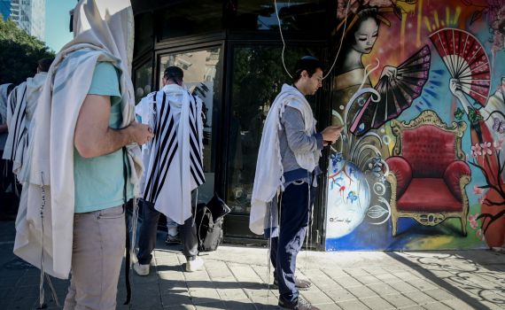 ביהמ"ש הכריע: אסור להציב מחיצות בתפילה בת"א