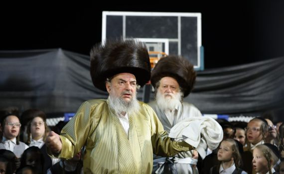 צריך לדאוג להם: האדמו"ר שנאבק בתופעת הרווקות