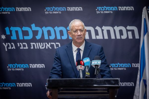 ממשלת החירום בדרך: נתניהו הזמין את גנץ לפגישה