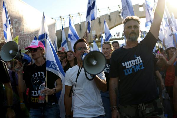 ראשי המחאה נגד גנץ: "תסתום את הפה, טיפש"