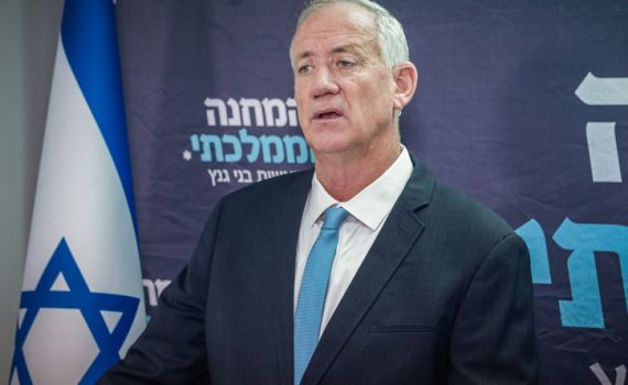 בדרך לממשלה? גנץ ערך דיון בסיעה; זו המסקנה