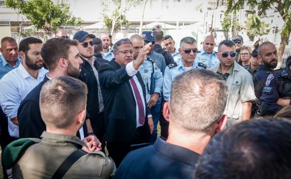 בן גביר הגיע לדרום ת"א: 'מי שפרע חוק צריך להיכלא'