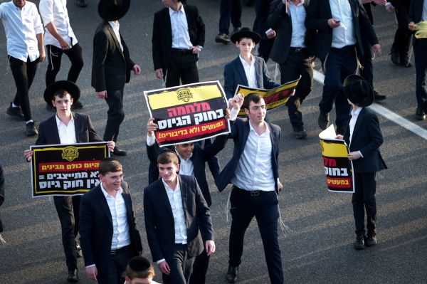 דרמה בבג"ץ: צו ביניים בנושא גיוס חרדים