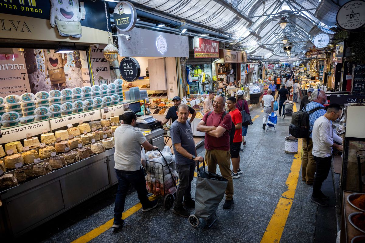 בסך מיליוני שקלים: ירקן בשוק מחנה יהודה חשוד בהעלמת הכנסות