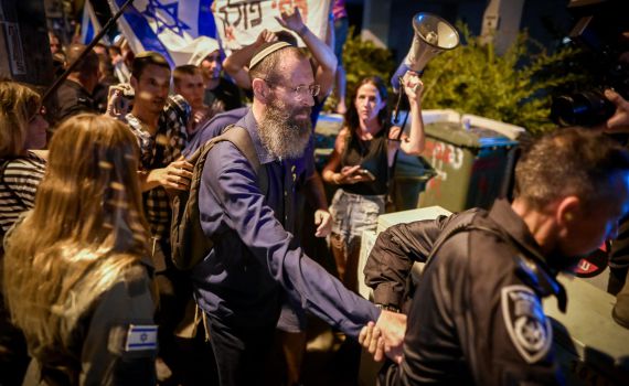 לא רק את הרב לוינשטיין תקפו, אלא את כולנו