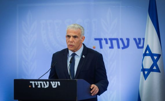 לפיד: "צריכים עוד חיילים, אין פה שום שנאת חרדים"