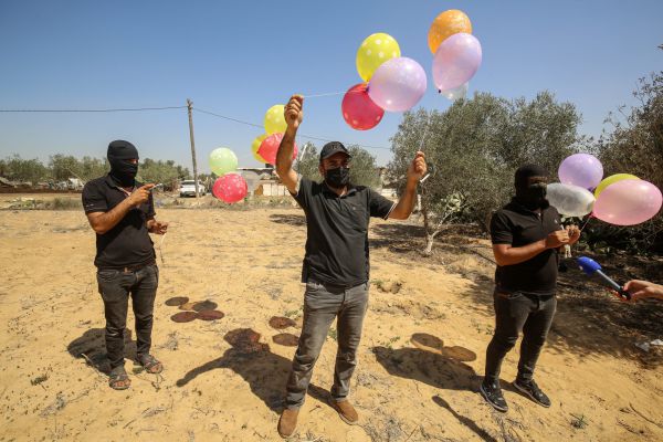 גם הערב: עימותים על גדר הרצועה, שריפה בכפר עזה