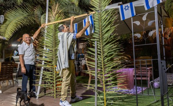 מיזם מיוחד לחג: "סוכת הבית המשותף" יוצאת לדרך
