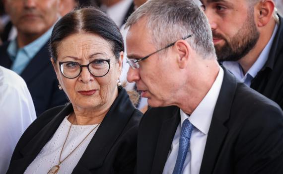 השר לוין תוקף: "לא למנוע מהעם לממש את רצונו"