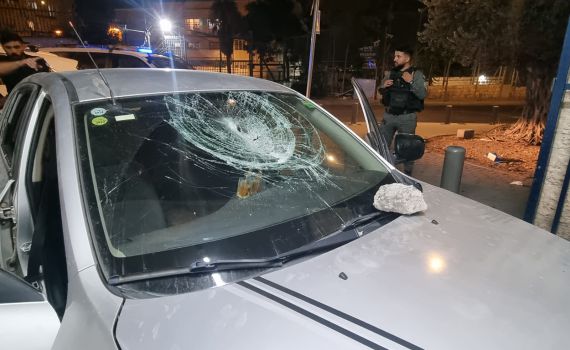 כלתו של סגן ראש העיר הסרוג נפצעה בפיגוע אבנים