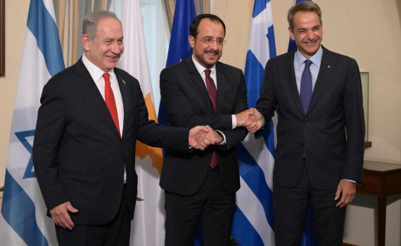 פגישה משולשת: נתניהו נועד עם מנהיגי יוון וקפריסין