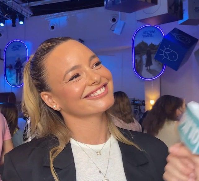 יעל בר זוהר בראיון לסרוגים על הילדות והחזרה לשגרה