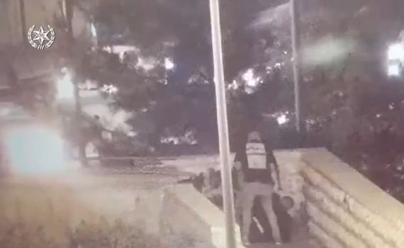 מזרח ירושלים: מחבל נוטרל לאחר שיידה בקבוק תבערה