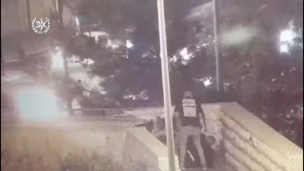 מזרח ירושלים: מחבל נוטרל לאחר שיידה בקבוק תבערה