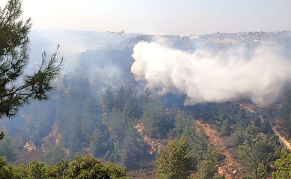 שריפה בגוש עציון: חשש מפגיעה בבתי היישוב