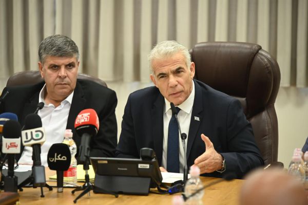 לפיד: הממשלה הרעה את המצב בחברה הערבית