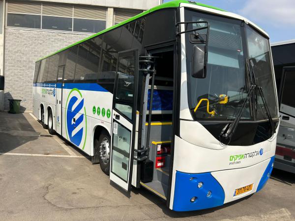 בשורה בבנימין: אוטובוסים חדשים ממוגני אבן וירי
