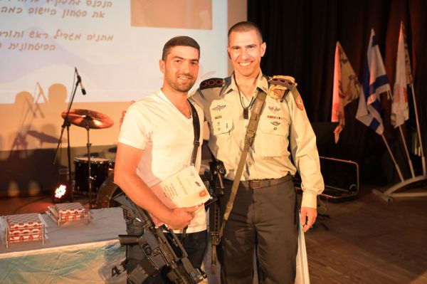 בוגרי ישיבת ההסדר קיבלו אות רבש"צ מצטיין חטיבתי