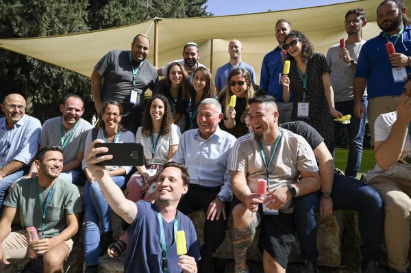 15.7 מליון יהודים בעולם | כמה מהם במדינות ערביות?