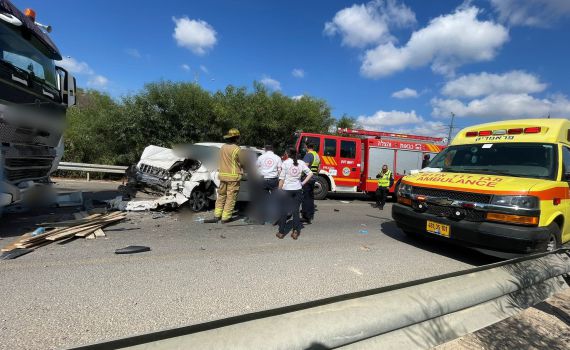 תאונה קטלנית בכביש 4311: גבר נהרג כשנלכד ברכבו