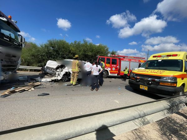 תאונה קטלנית בכביש 4311: גבר נהרג כשנלכד ברכבו