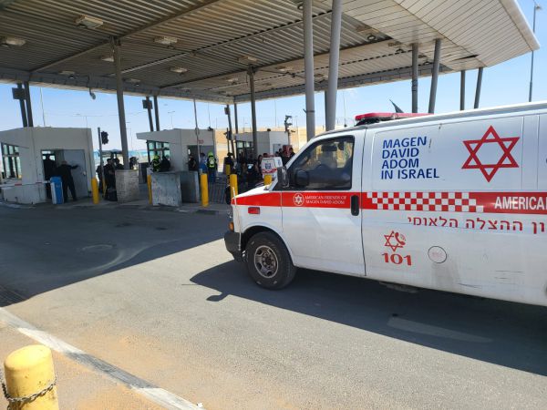 פיגוע דריסה במחסום קלנדיה: מאבטח נפצע קל