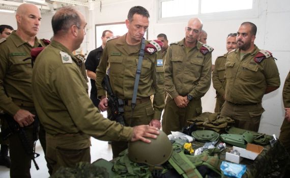 לקראת הסלמה? הרמטכ"ל ערך ביקורת במחסני החירום