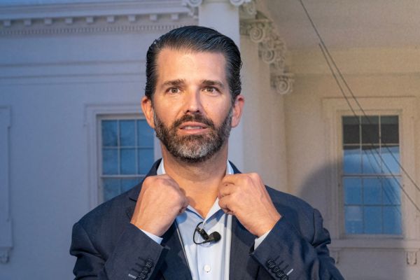 "אבא מת": חשבון הטוויטר של טראמפ הבן נפרץ