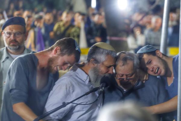 הלווית אמתי גרנות: מחזה מרטיט לב ומעורר השראה