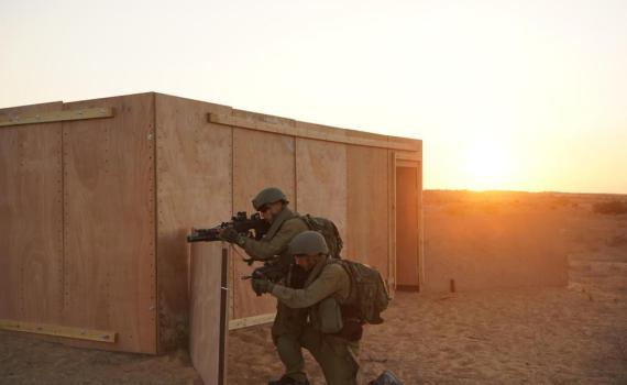 לוחמי גדוד 13 של גולני פותחים הכל | צפו