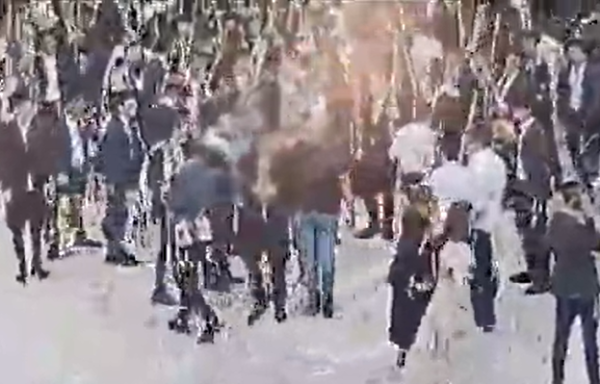 סערת היריקות על נוצרים: 5 בני אדם נעצרו