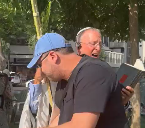 "אני האדם מהסרטון; לא תקפתי את הרב ליאו די"