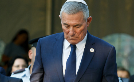 שישה בני משפחה של דורון אלמוג נרצחו