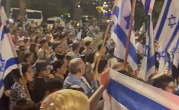 הלב איתכם: אלפים מלווים את אופיר ירוחין, צפו