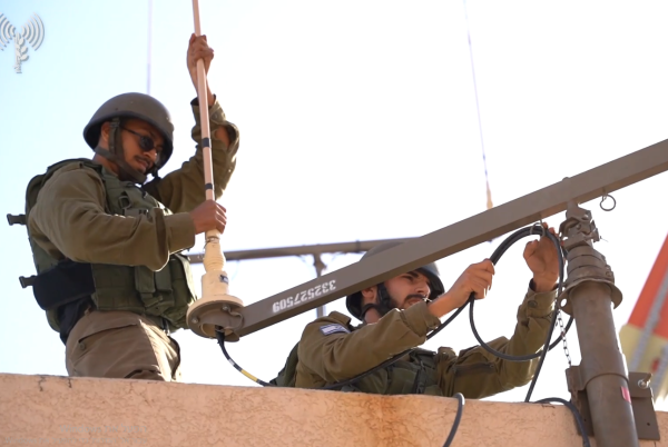 צפו: באוגדת עזה משקמים את מערך הקשר והתצפיות