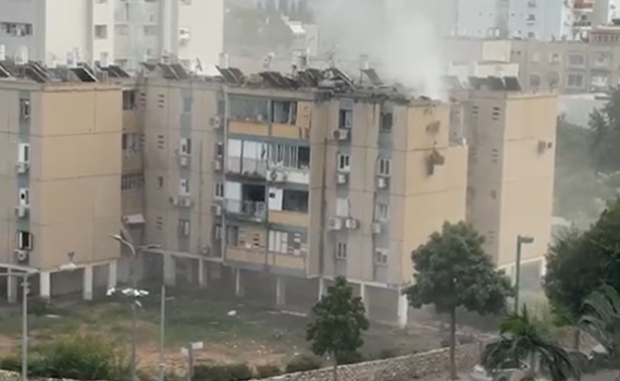 מטח חזק מאד לערים באזור המרכז, ארבעה פצועים בת"א