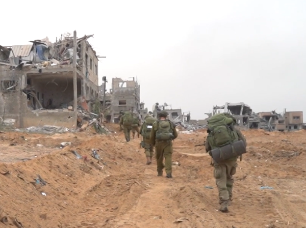 קרבות מול מחבלים וחיסול תשתיות: צפו בתיעוד מעזה