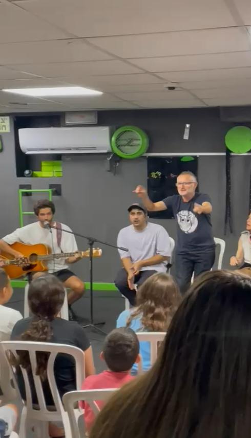 צפו: האמנים שהגיעו לשמח את ילדי הדרום