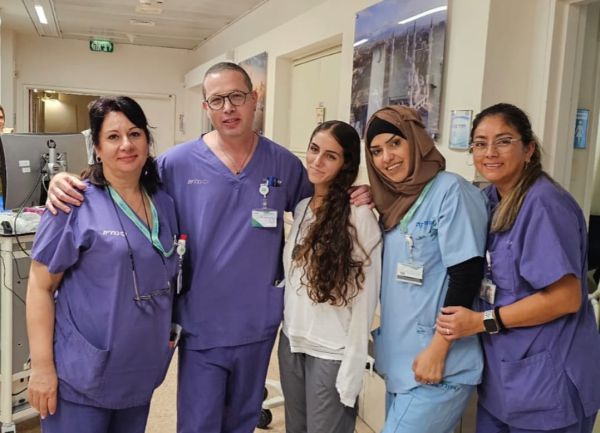 החיילת שנפצעה קשה בקרב על הבסיס שוחררה מסורוקה