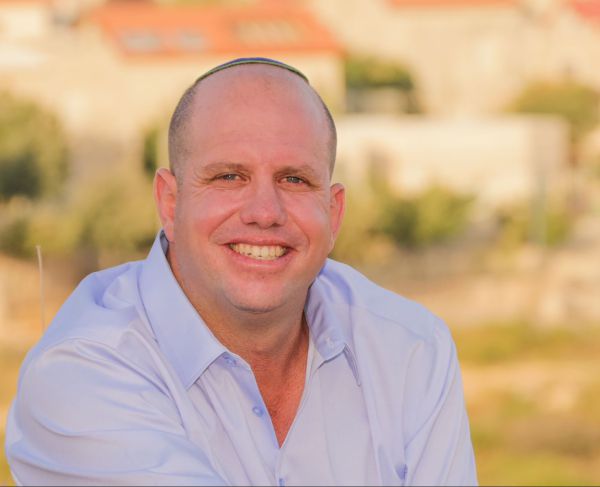 ירון רוזנטל מגיב לנאמן: "עדיף לנהל ויכוח ענייני"