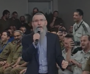 מברוקלין באהבה: פריד הגיע לישראל ושימח חיילים | צפו