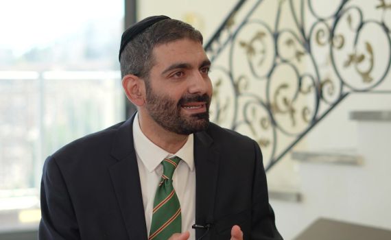 "כפוף לרבנים הראשיים; המהלכים של כהנא ימחקו"