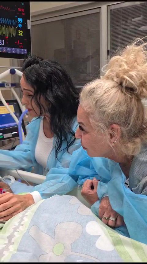 צפו: בניה ברבי וריטה שרים ללוחמים פצועים בסורוקה