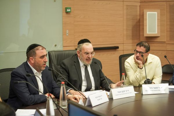 שר הפנים: נקבל החלטה נפרדת לבחירות בעוטף עזה