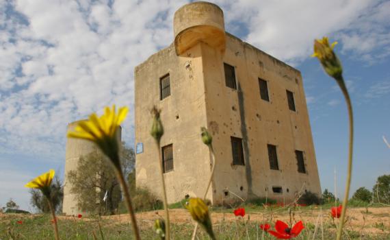 זעזוע בדרום: מעל 100 גופות נמצאו בקיבוץ בארי