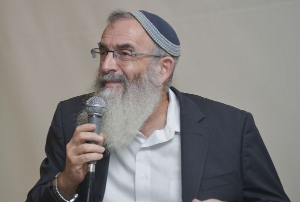 הרב סתיו לחולדאי: 'אפשר לקהילות לקיים את ההקפות'