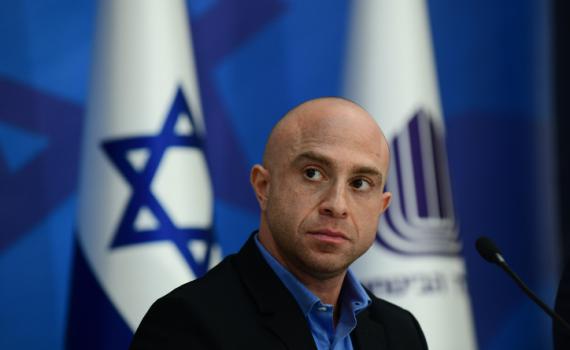 12 שנים אחרי שנפצע: התפקיד החדש של זיו שילון